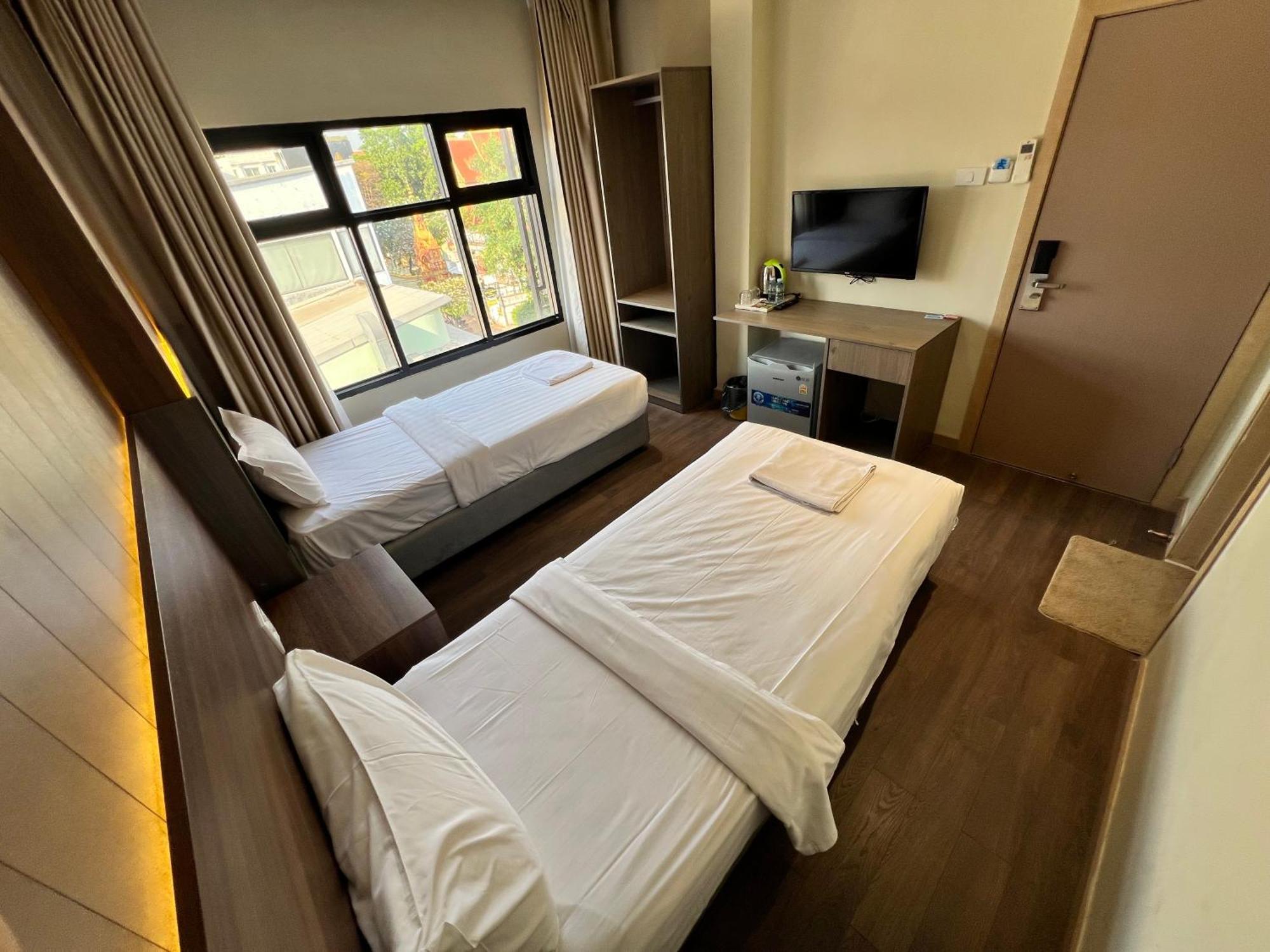 Lucie Hotel Вьентьян Экстерьер фото