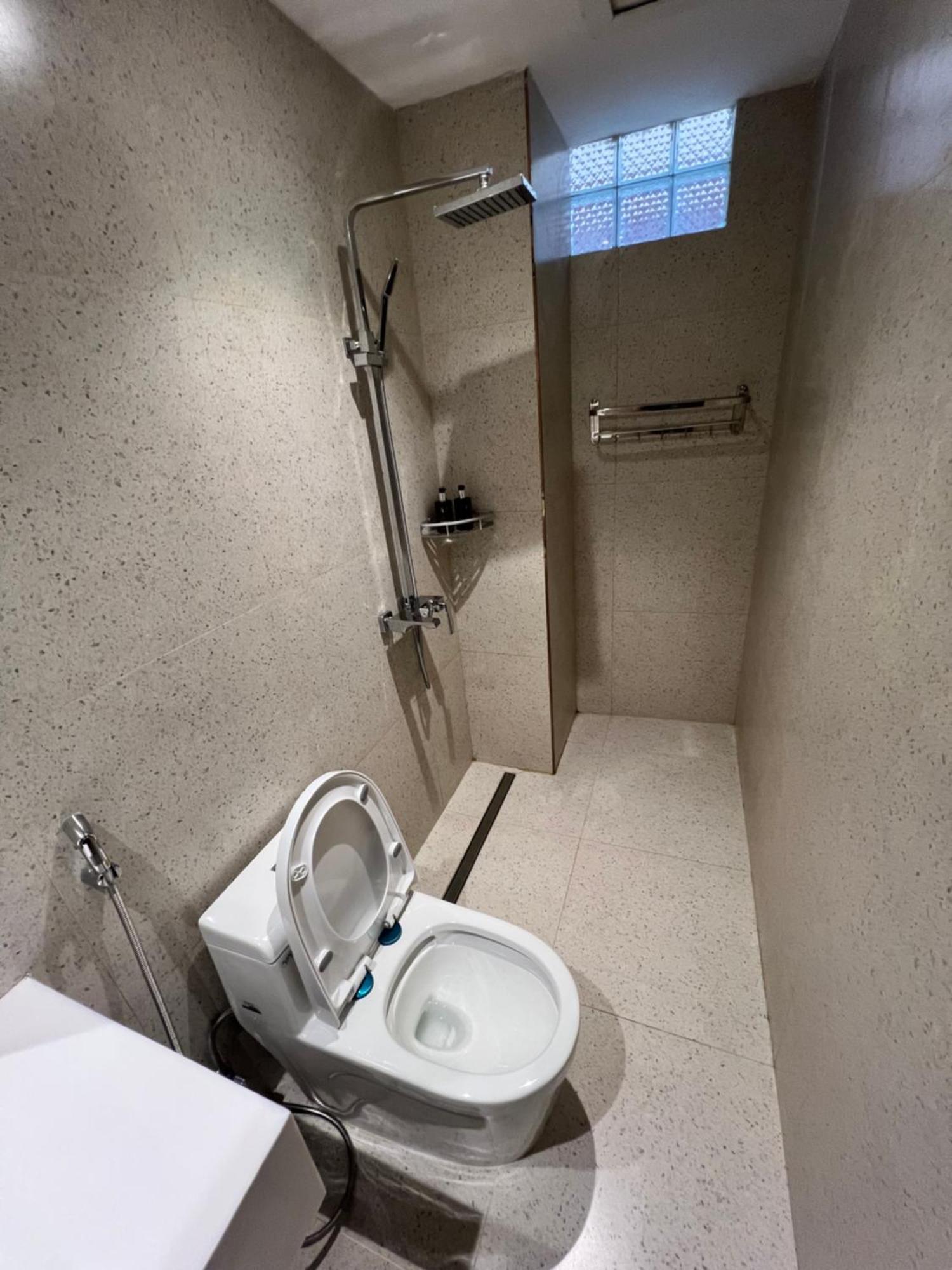 Lucie Hotel Вьентьян Экстерьер фото